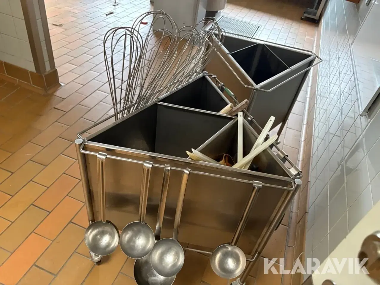 Billede 4 - Rullevogne inklusiv redskaber - 2 styks