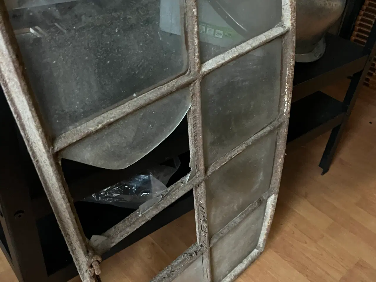 Billede 1 - Staldvindue