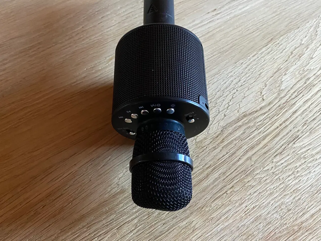 Billede 2 - Microfon oplades med mini usb.