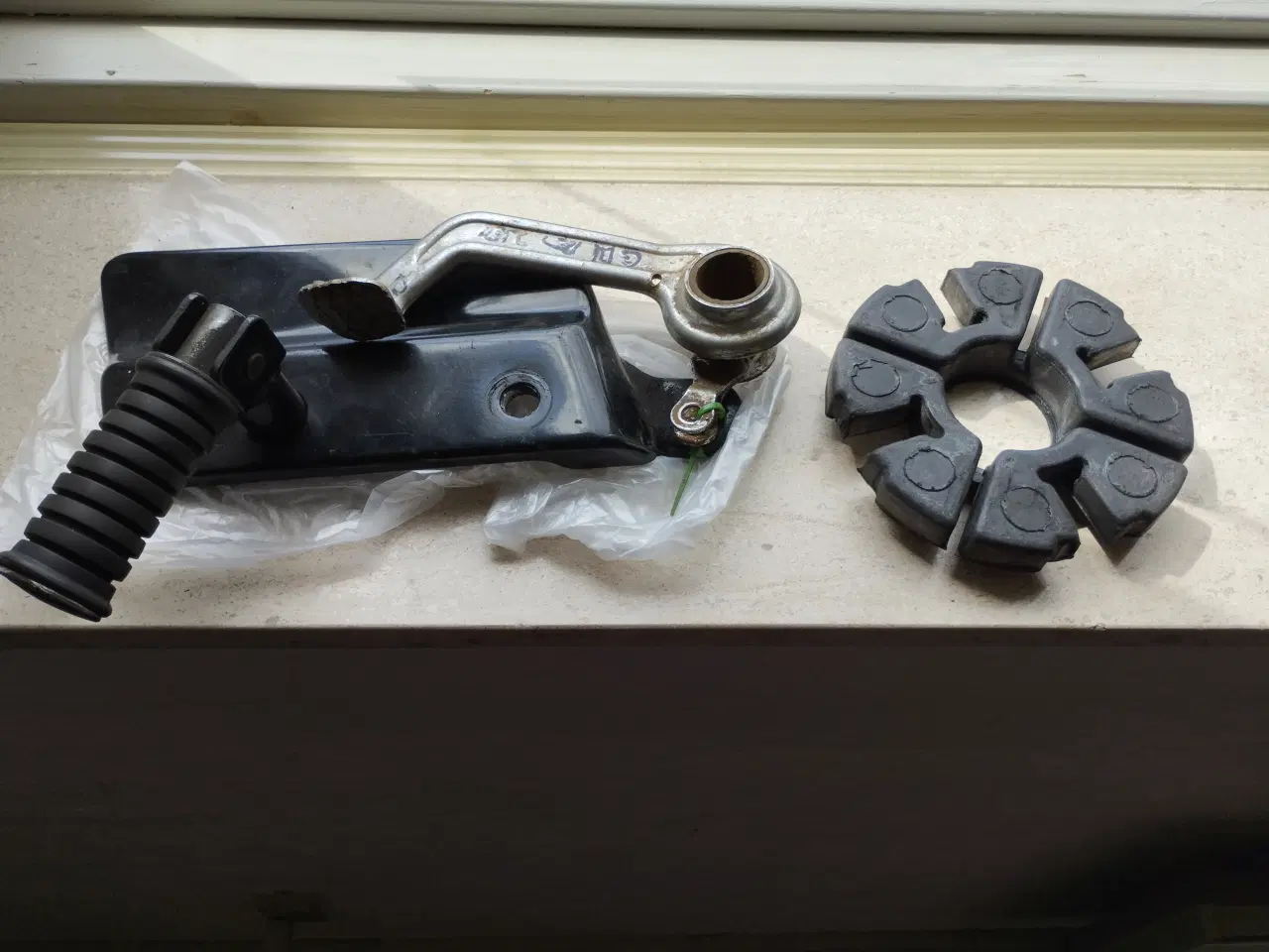 Billede 3 - Bremsepedal. Bagfodhviler Højre side Gummi Baghjul