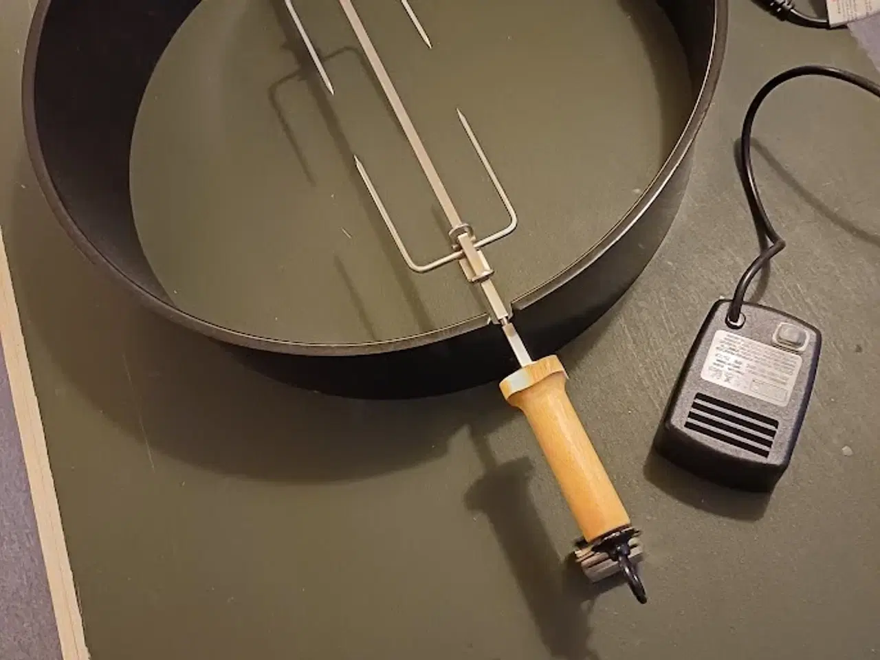 Billede 2 - Weber rotisseri med motor til 57 cm grill