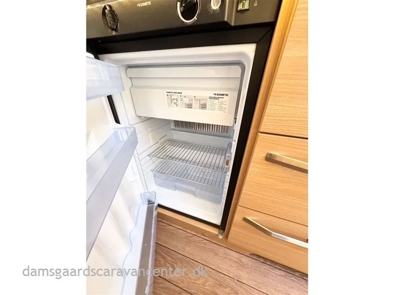 Billede 15 - 2018 - Knaus Südwind Silver Selection 420 QD   Dobbeltseng-Gulvtemp.-Mover-Telt