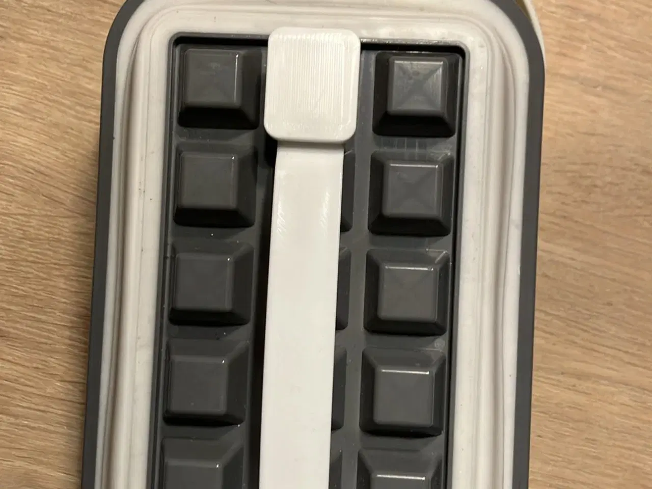 Billede 1 - Isterninge-bakke/beholder