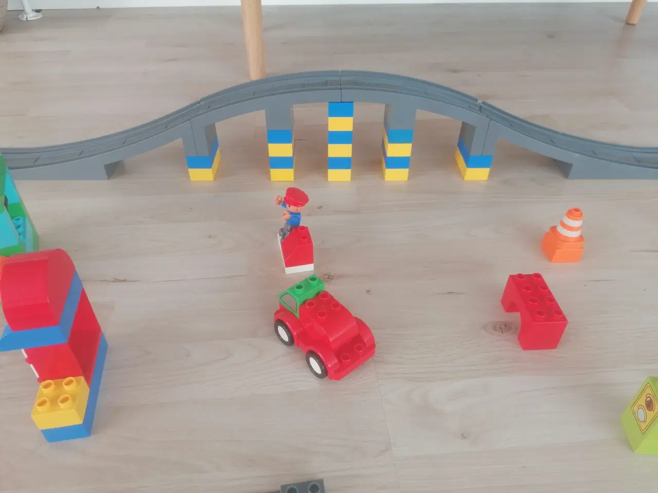 Billede 4 - Duplo Elektrisk Togbane, Stor Bro,  Togvogne, 
