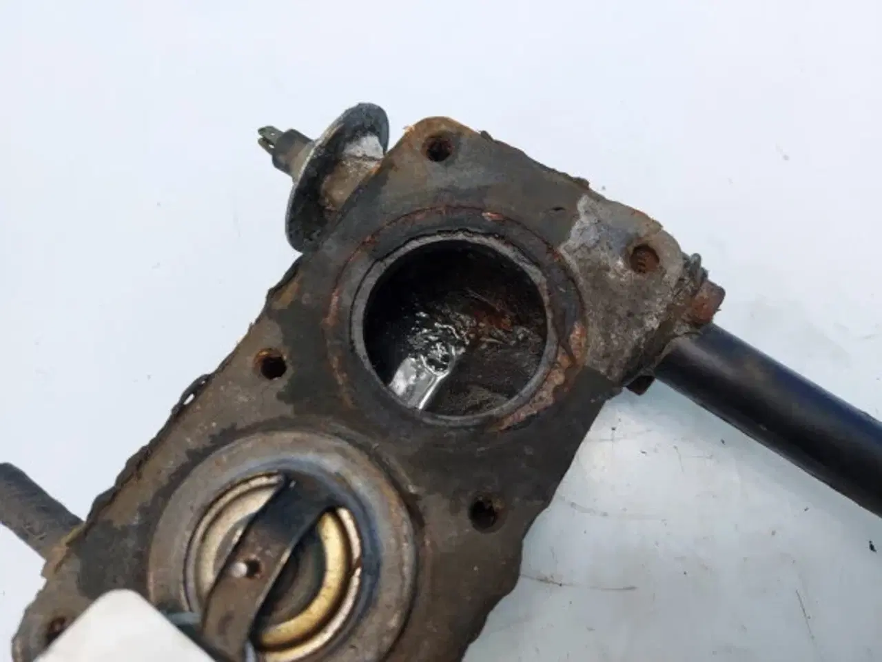 Billede 11 - SisuDiesel 645 Termostat Hus V836855601