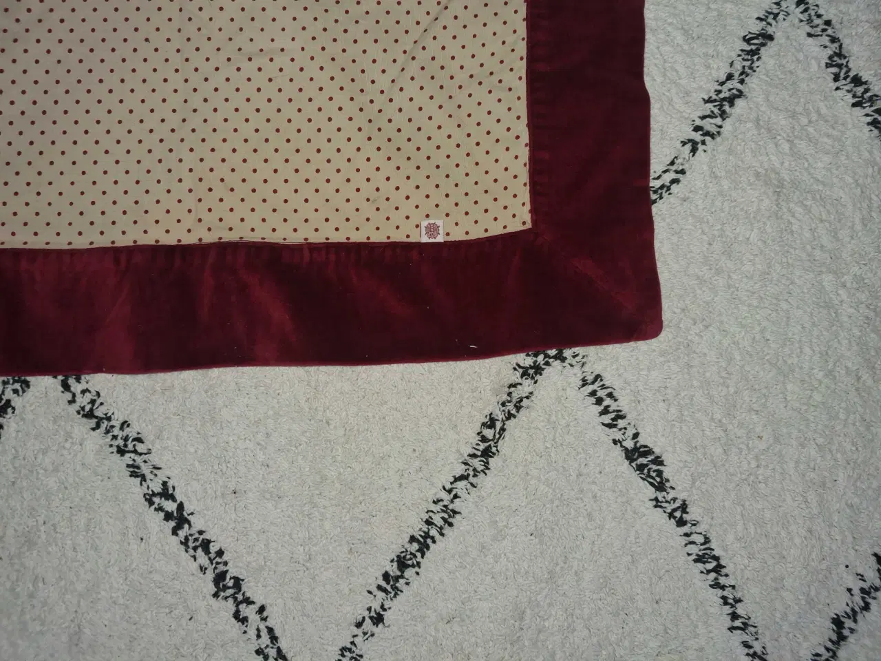 Billede 2 - Juledug eller juletræstæppe 