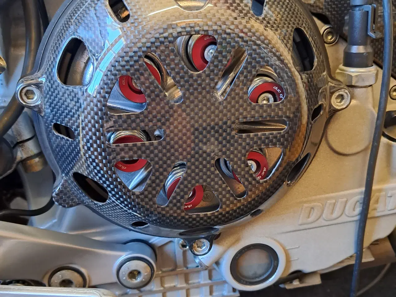 Billede 1 - Ducati carbon koblingsdæksel