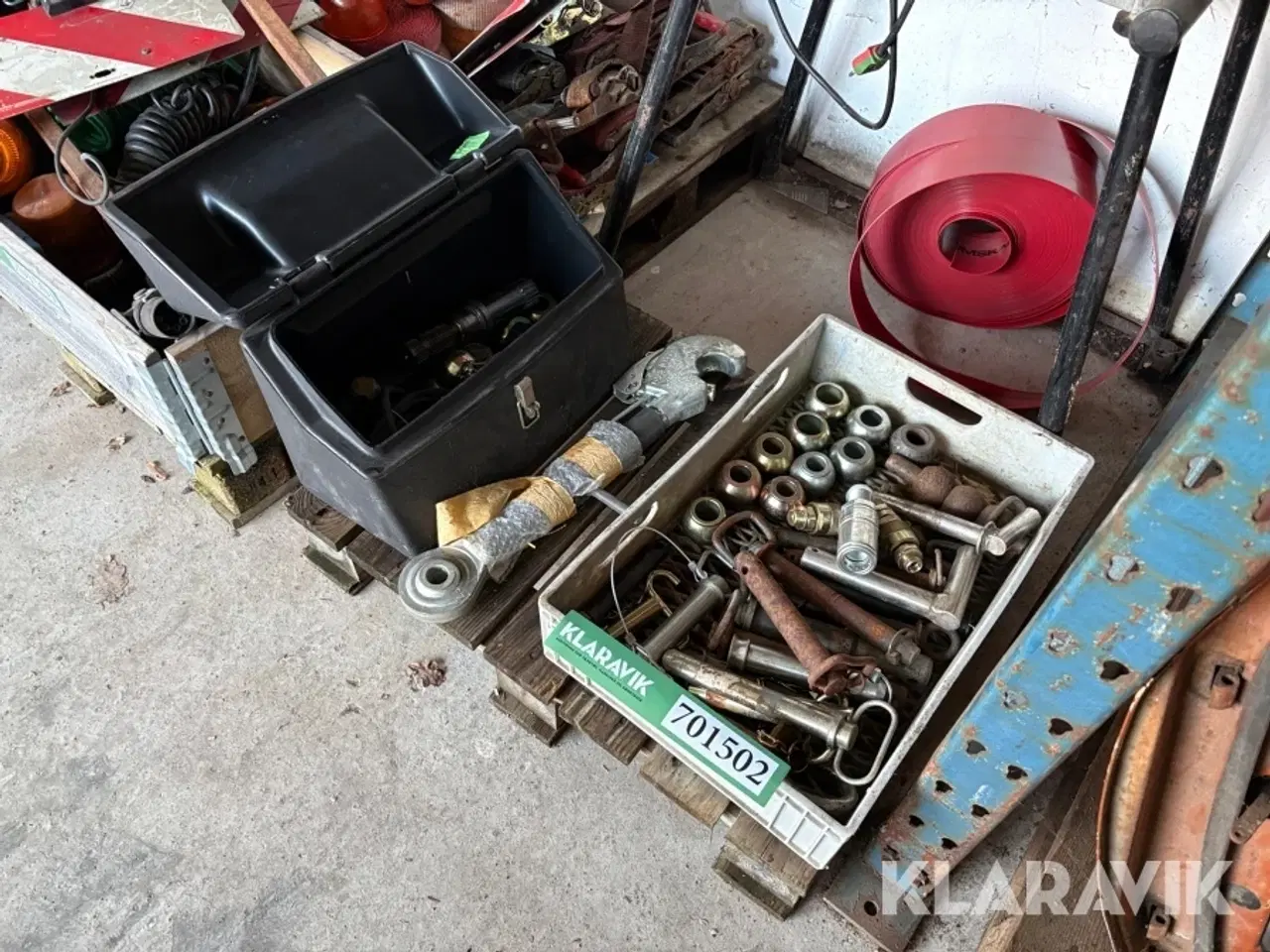 Billede 2 - Værktøjskasse med indhold, til Class traktor