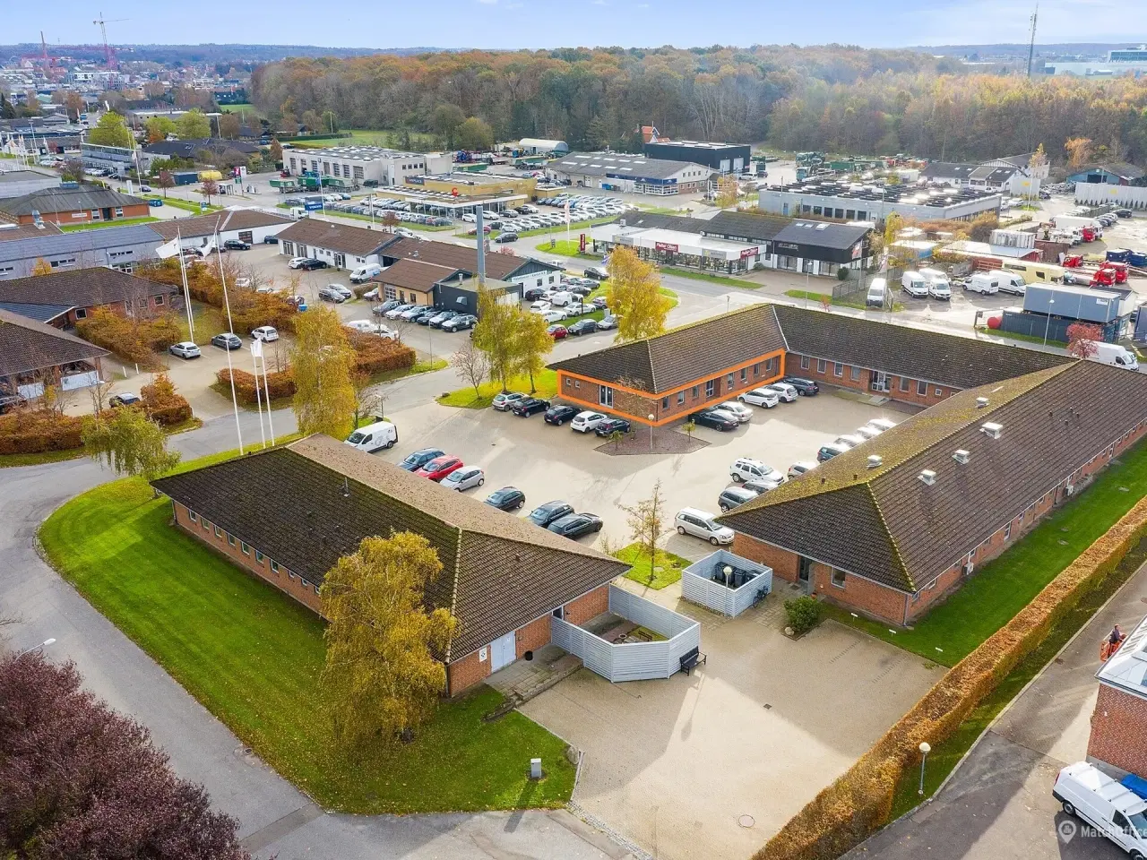 Billede 2 - 238 m² nyistandsat kontor med tilhørende kælder