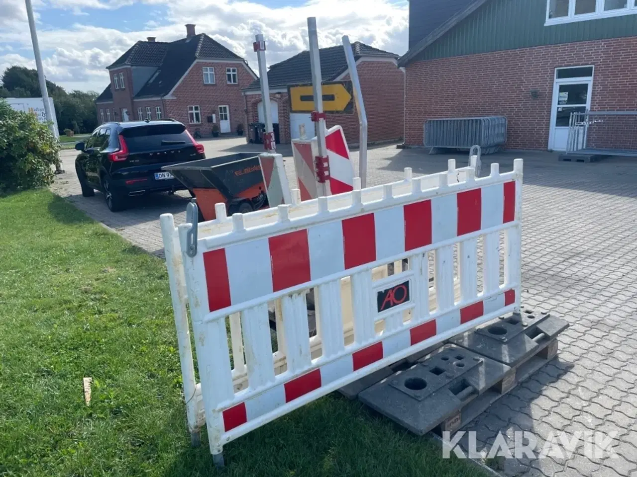 Billede 5 - Diverse afspærringer og skilte