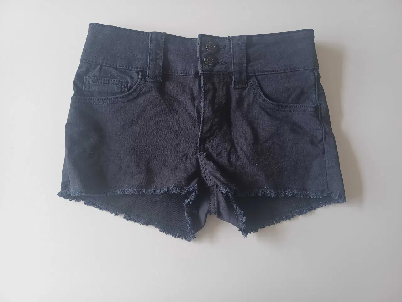 Billede 1 - Denim shorts størrelse 146