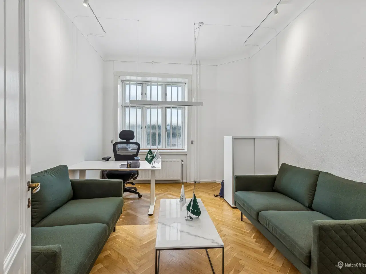 Billede 2 - 85 m² butik med stor facade