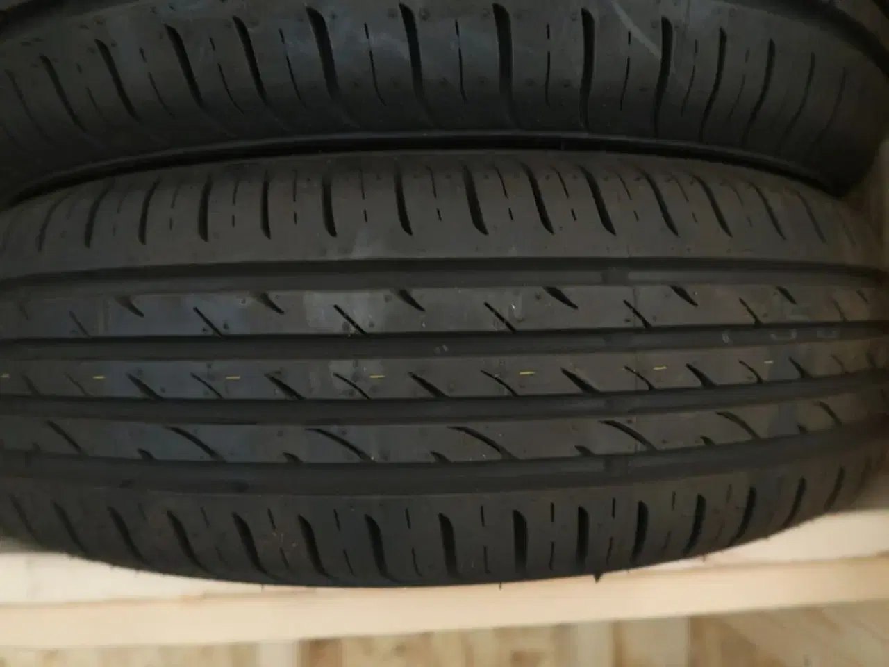 Billede 3 - 4 stk. Nexen dæk 185/65R14 86T