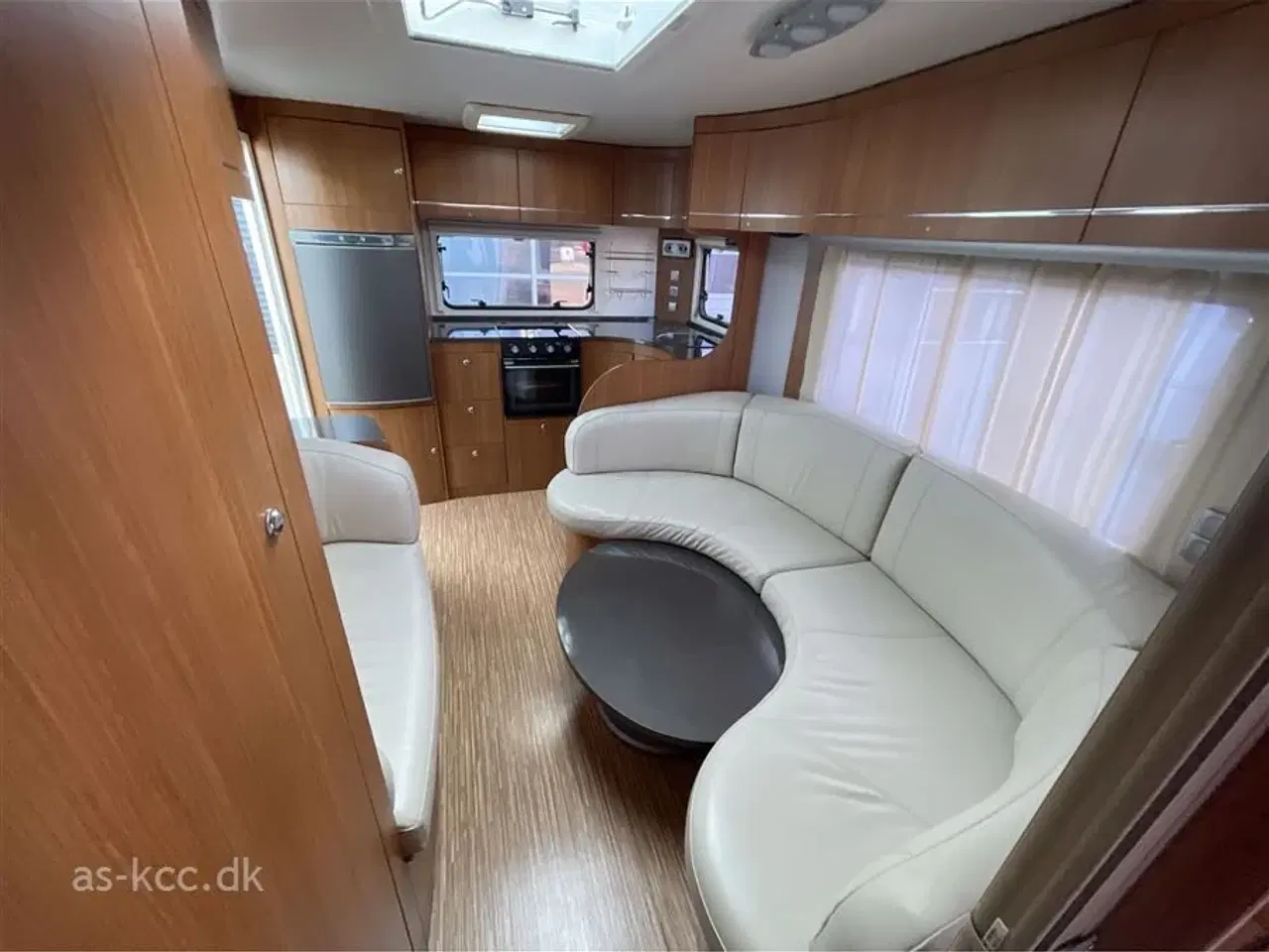 Billede 13 - 0 - Adria Adiva 553 PH   Adria Adiva 553 PH årg. 2011. Isabella Capri 2,5 m.  fortelt, mover, el-støtteben, Air Con. 4 sovepladser, 5 siddepladser