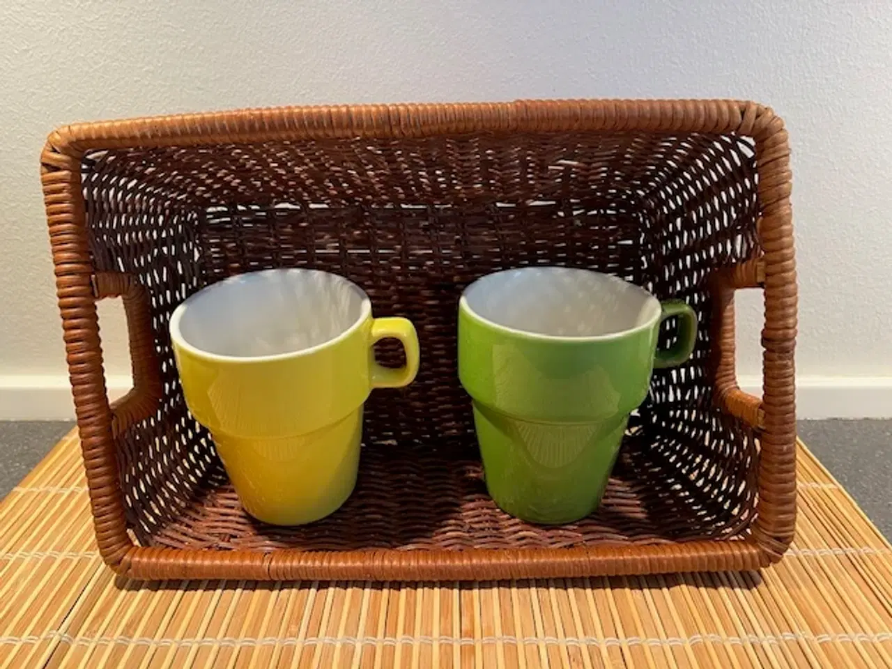 Billede 1 - Farverige PresentTime retro-inspirerede kaffekrus