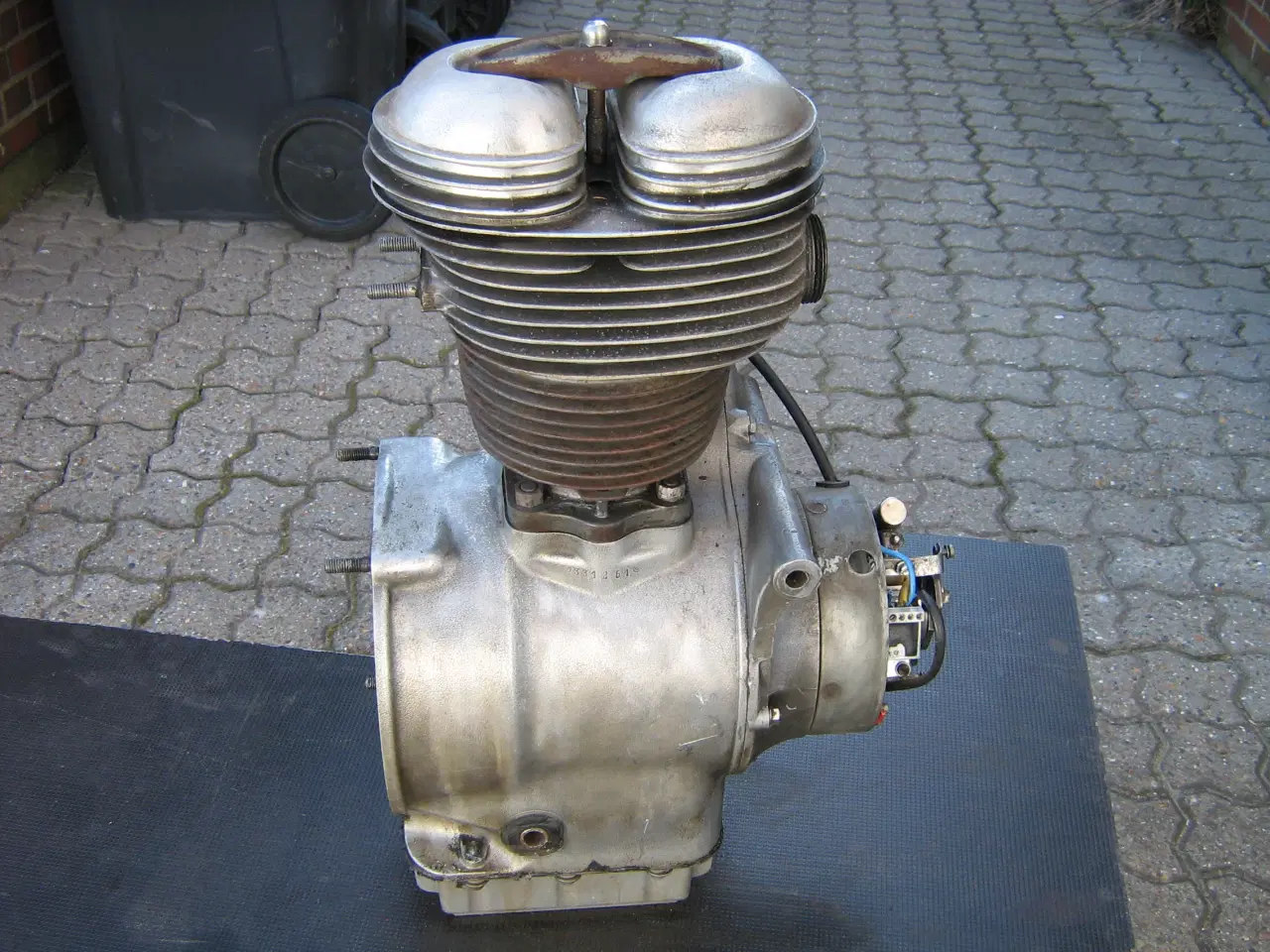 Billede 4 - BMW R26 motor