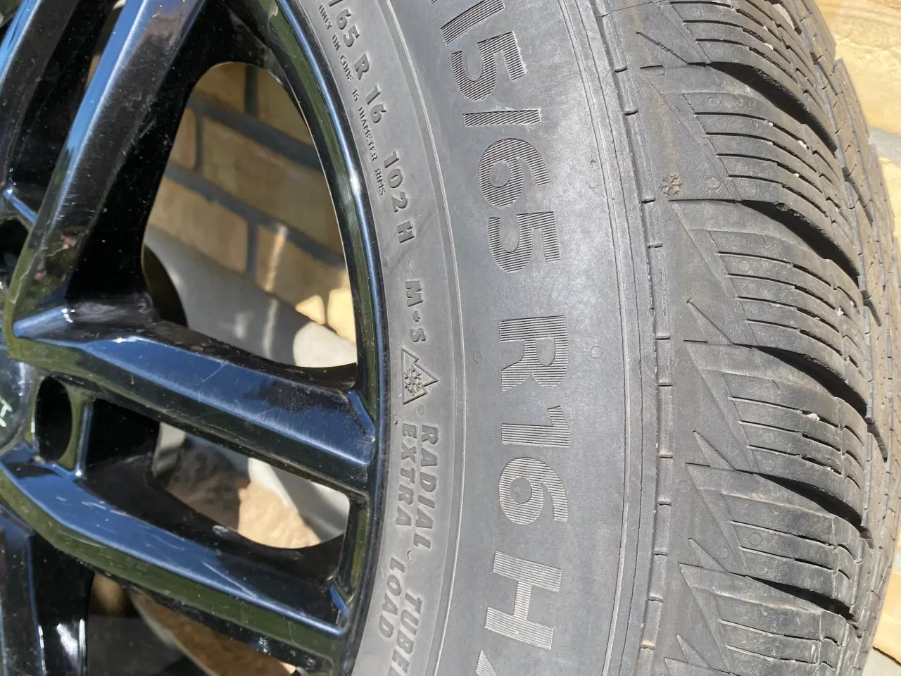 Billede 3 - Alufælge med vinterdæk, 215/65 R16