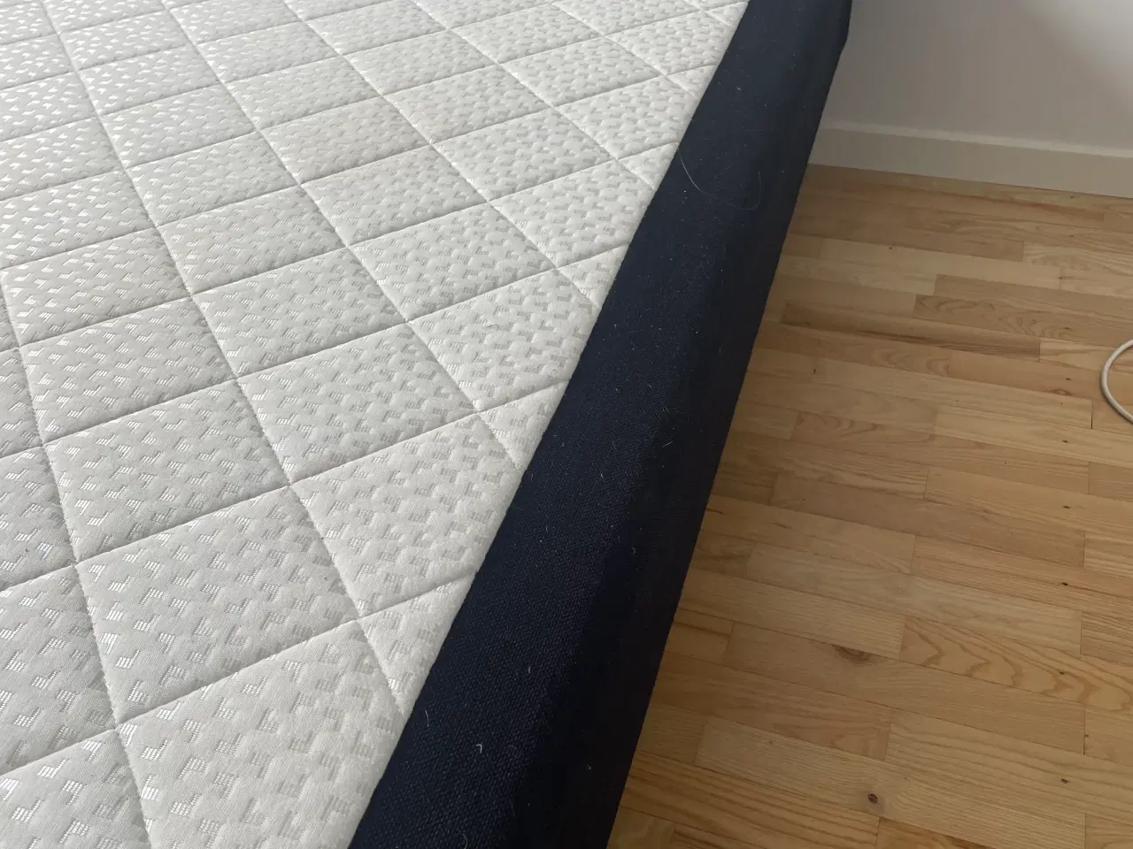 Billede 2 - Seng 90x200