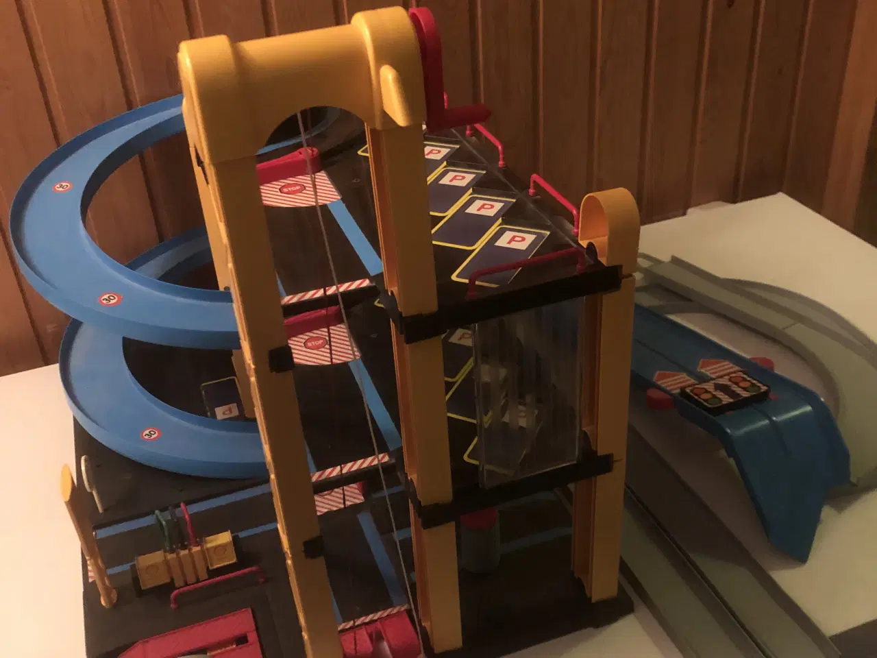 Billede 2 - Bilgarage