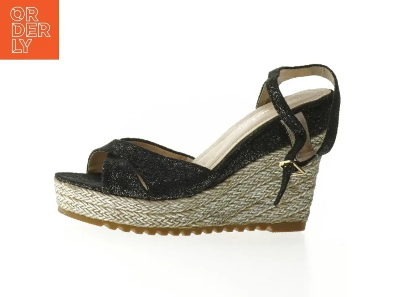 Billede 1 - Sorte kilehæl sandaler fra Forever Folie (str. 38 )