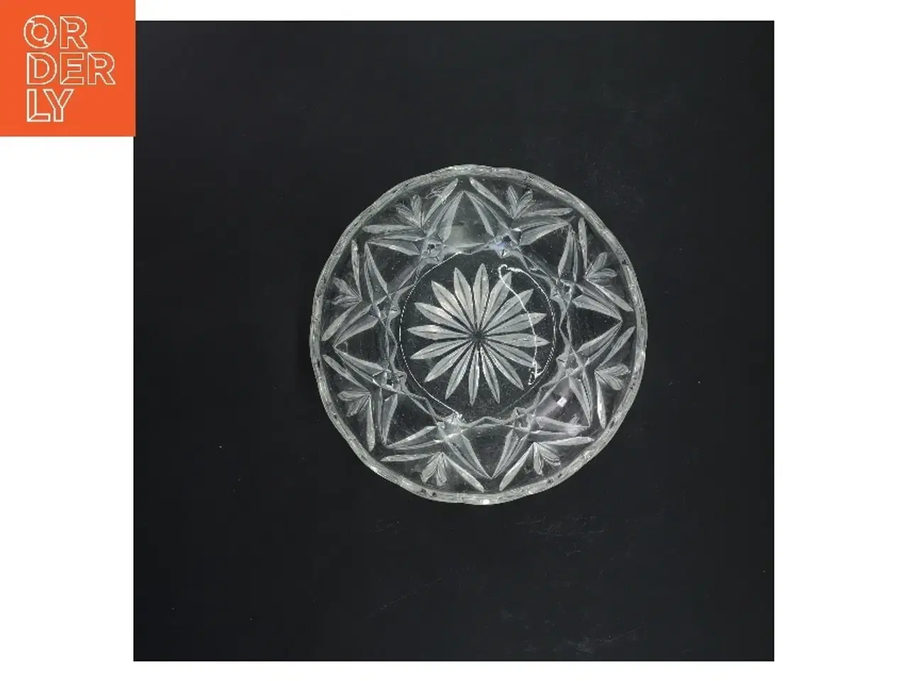 Billede 2 - Glas skål med mønster (str. Ø 17 cm)