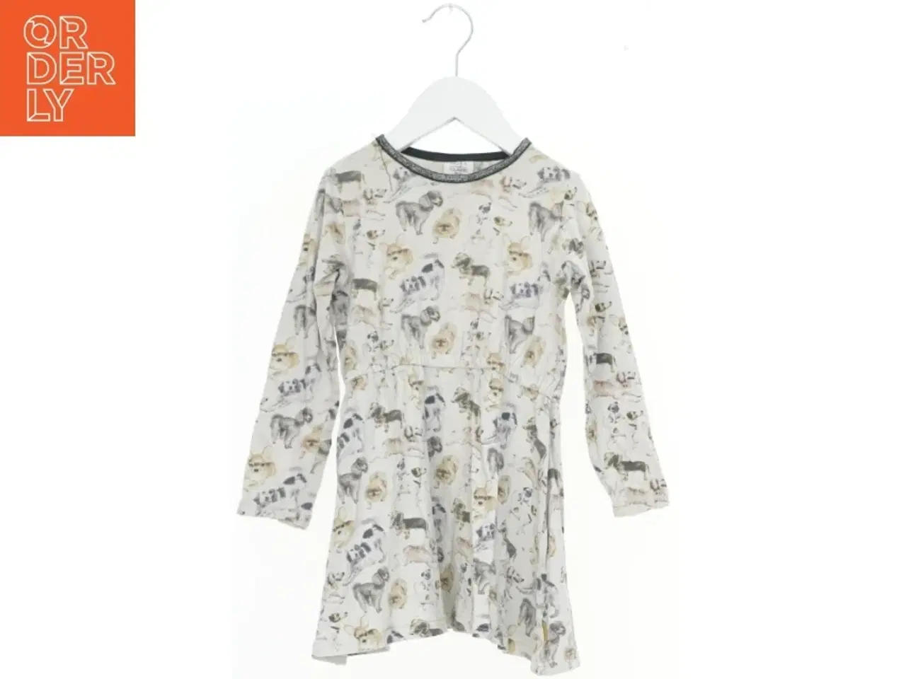 Billede 1 - Langærmet kjole med hundemønster fra Hust & Claire (str. 98)