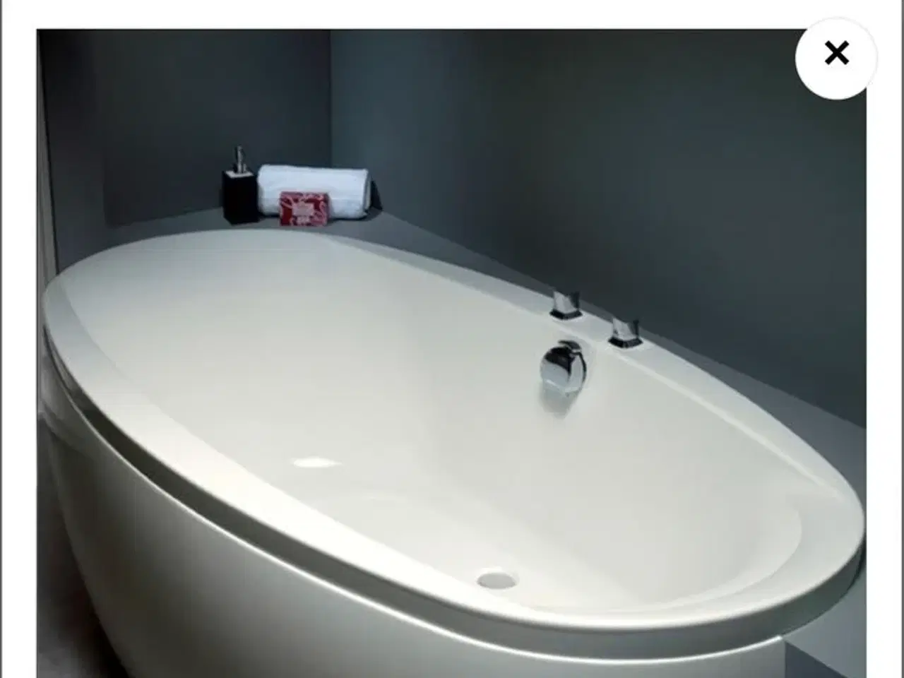 Billede 1 - Stromberg Celsius Oval Badekar 1900x 1000 akrylic med paneler.