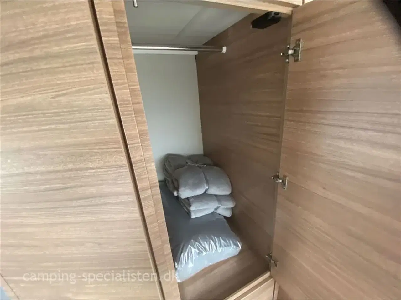 Billede 7 - 2024 - Weinsberg CaraCompact 600 MF "Pepper Edition"   Weinsberg CaraCompact 600 MF Pepper Edition kan nu ses hos Camping-Specialisten.dk Silkeborg