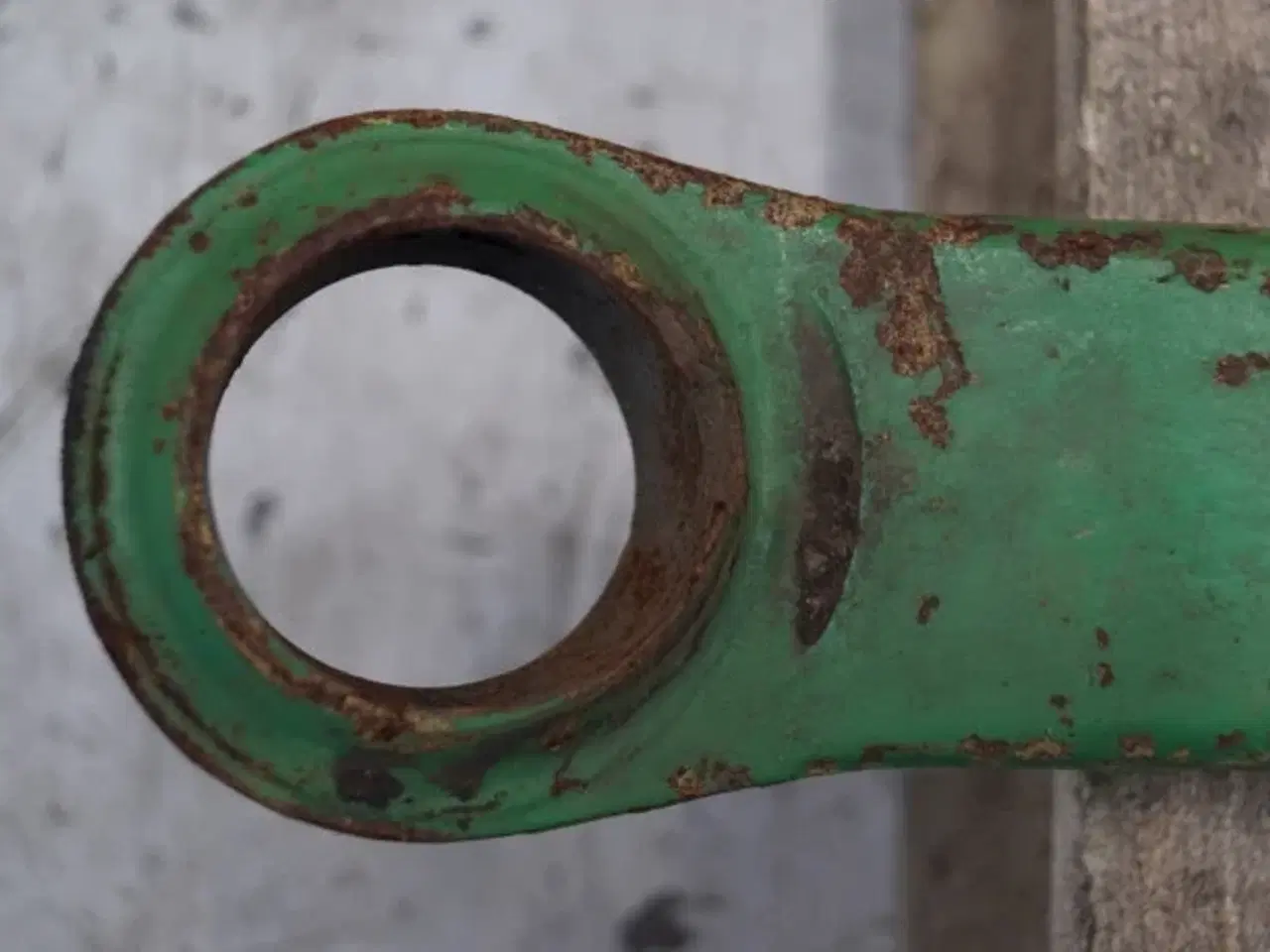 Billede 9 - John Deere 4040 R.H. Liftarm AR80666