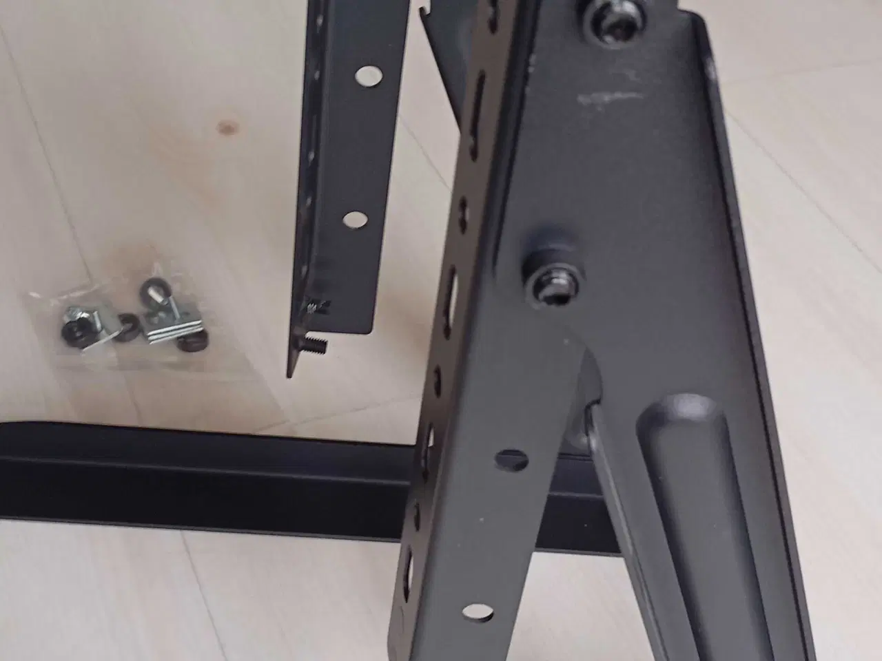 Billede 9 - Tv fødder. Tv-stander.