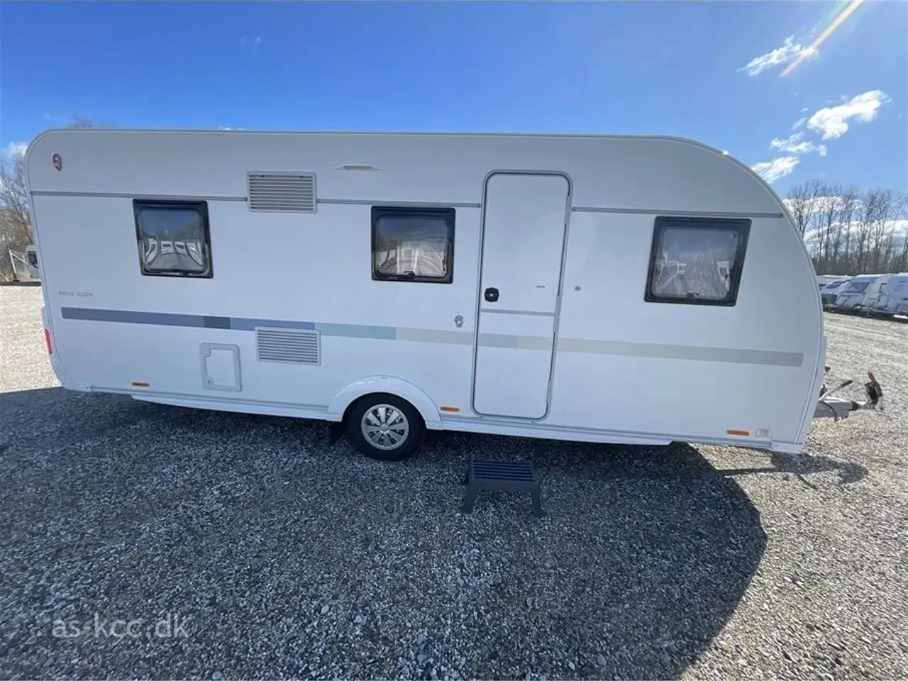 Billede 2 - 2022 - Adria Altea 552 PK   Adria Altea 552 PK årg. 2022 Incl 7 sovepladser, 4 siddepladser. Isabella Pacific 3 m , Isabella Sun Shine med front