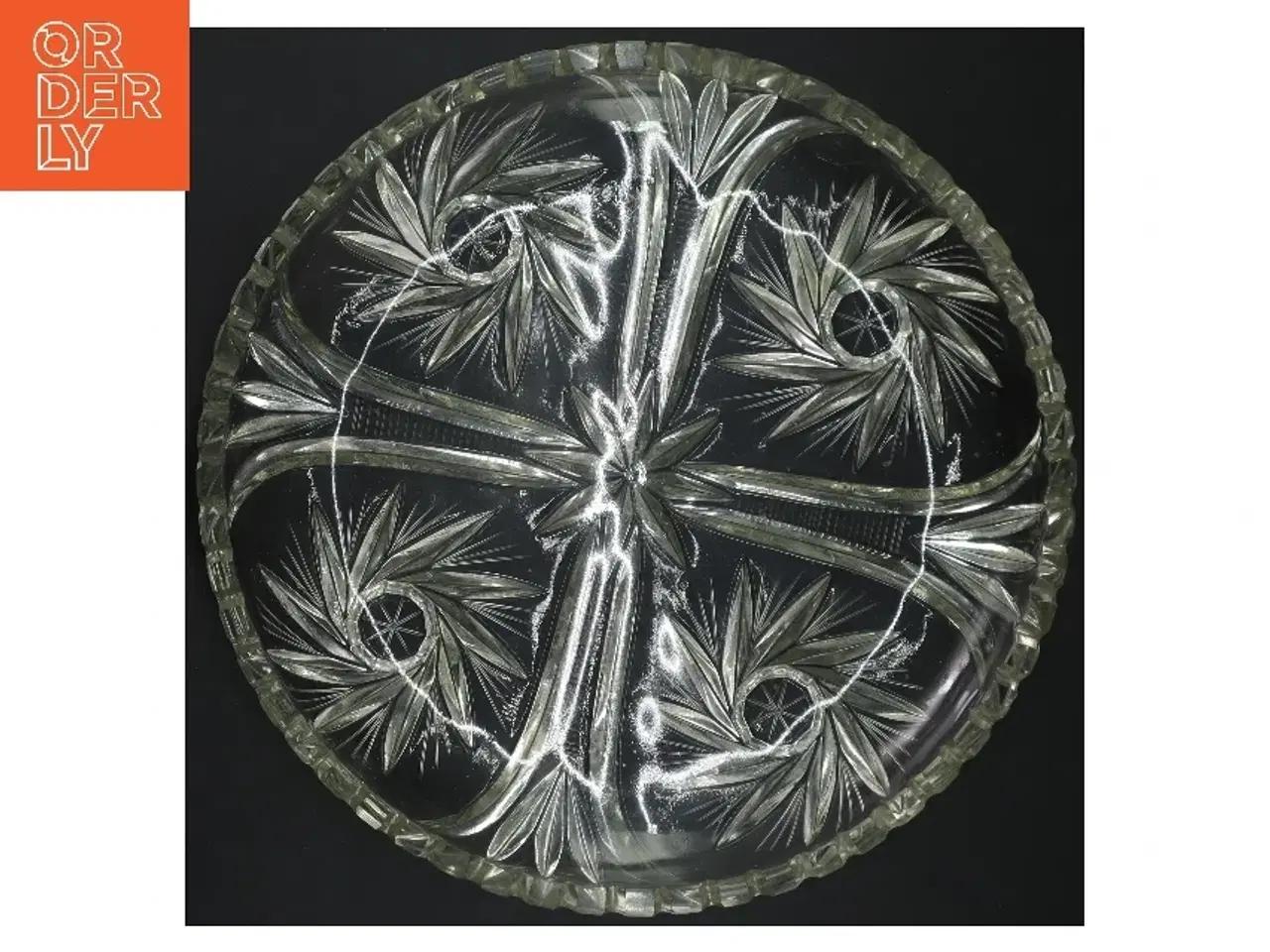 Billede 1 - Rund skåret glasfad (str. Ø 28 cm)