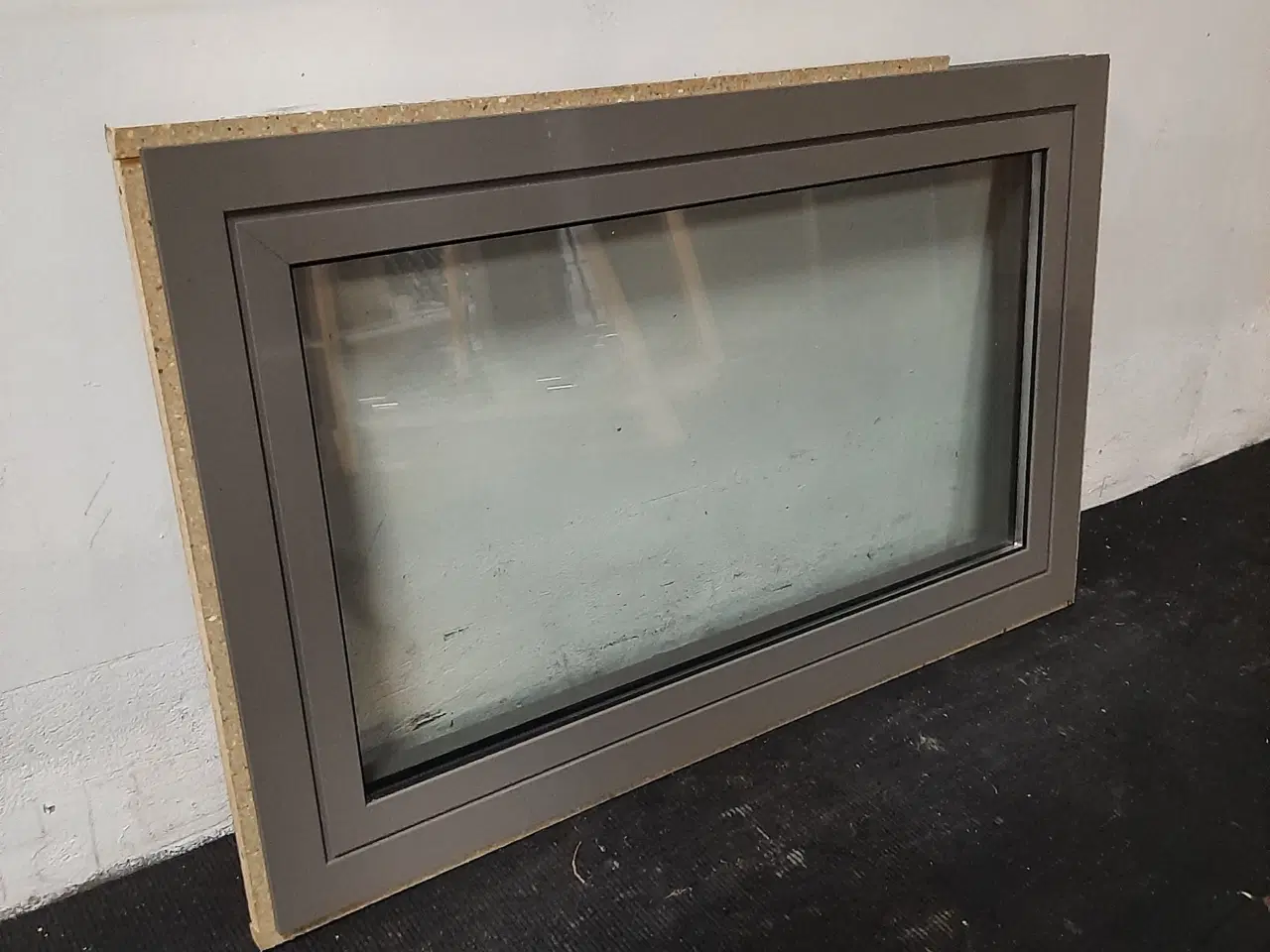 Billede 2 - Sidehængt vindue, alu, 1195x65x750mm, venstrehængt, grå