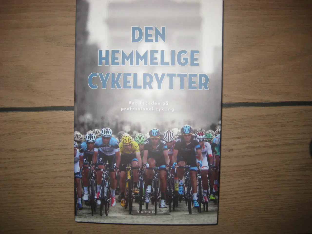 Billede 1 - Bog: Den Hemmelige Cykelrytter