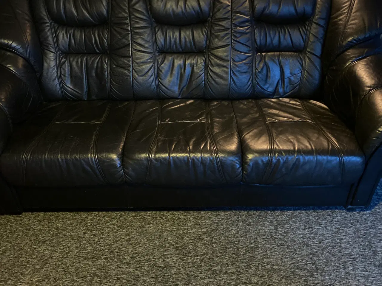 Billede 2 - Sort læder sofa 3 pers.