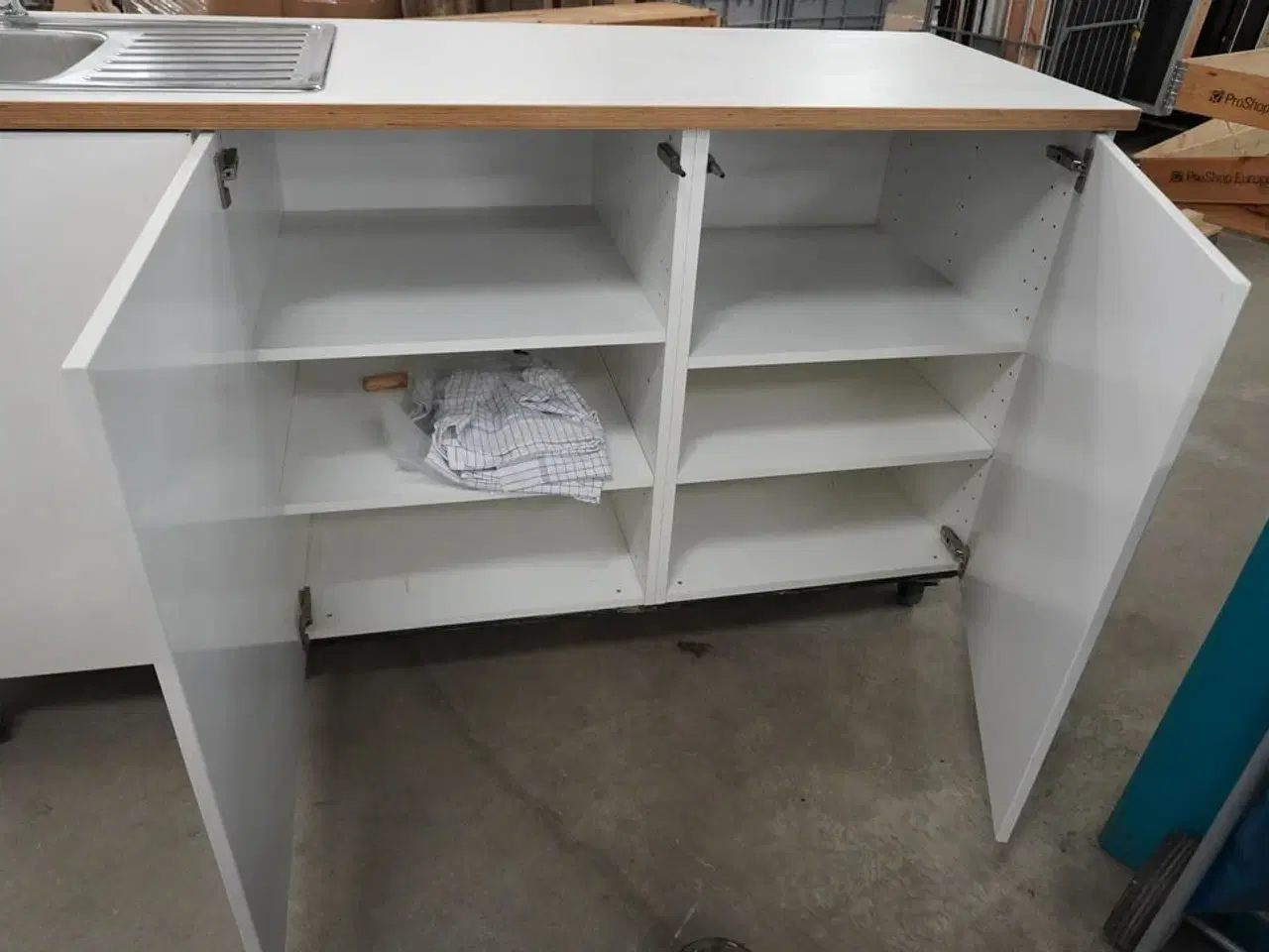 Billede 5 - Køkken-ø på hjul 186x63xH98cm