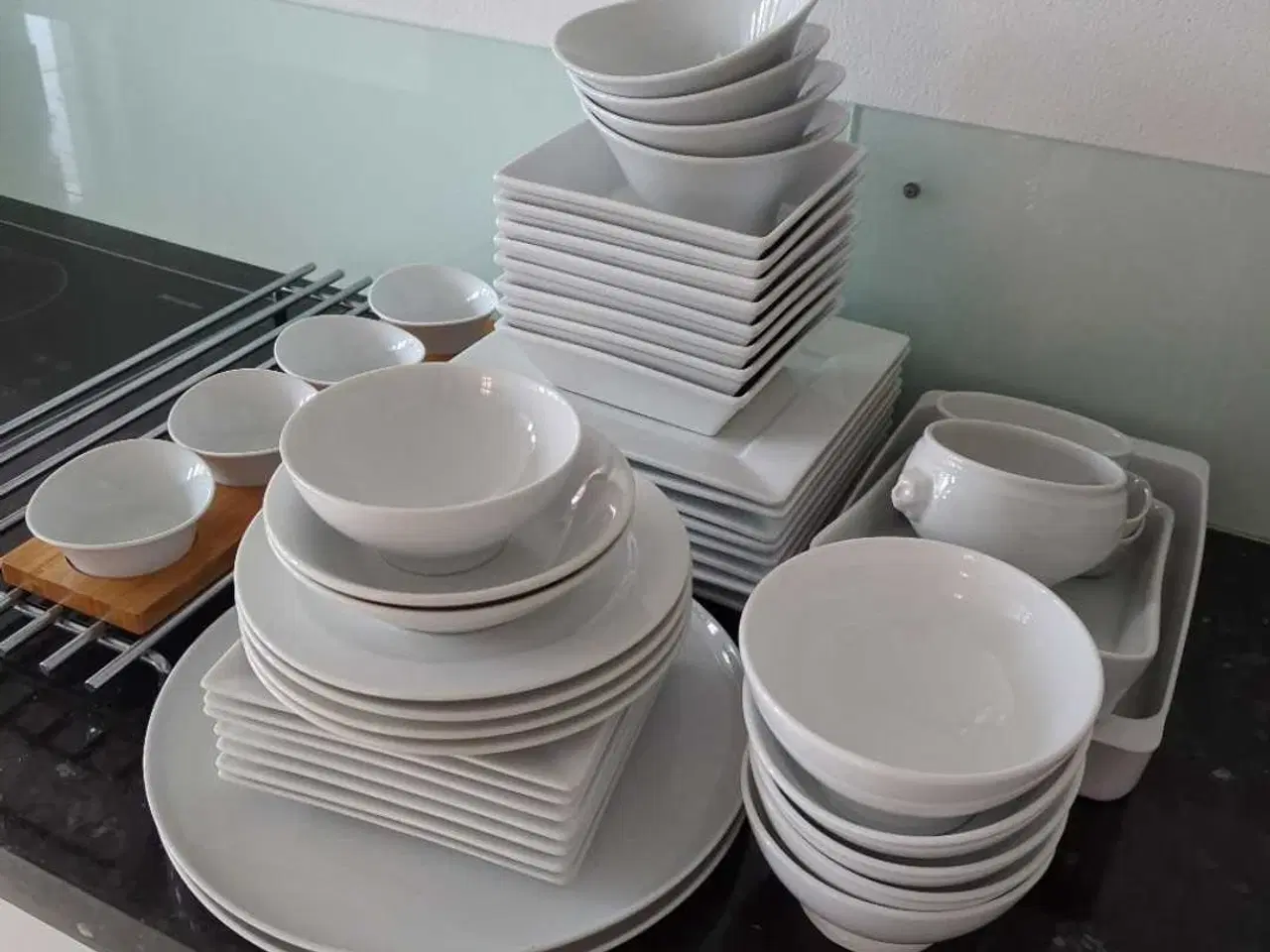 Billede 1 - Flot hvidt stel