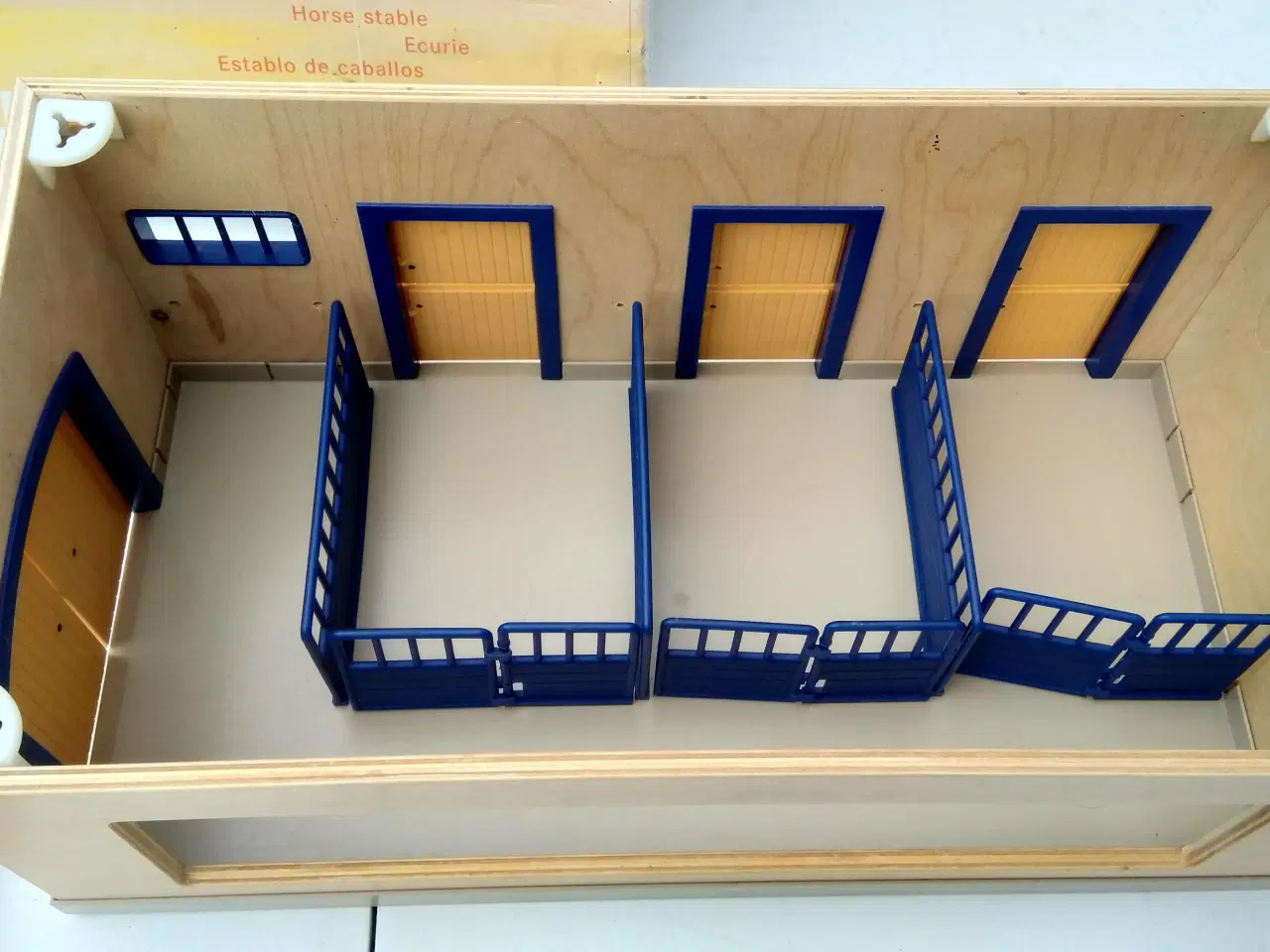 Billede 6 - Schleich hestestald med masser af tilbehør