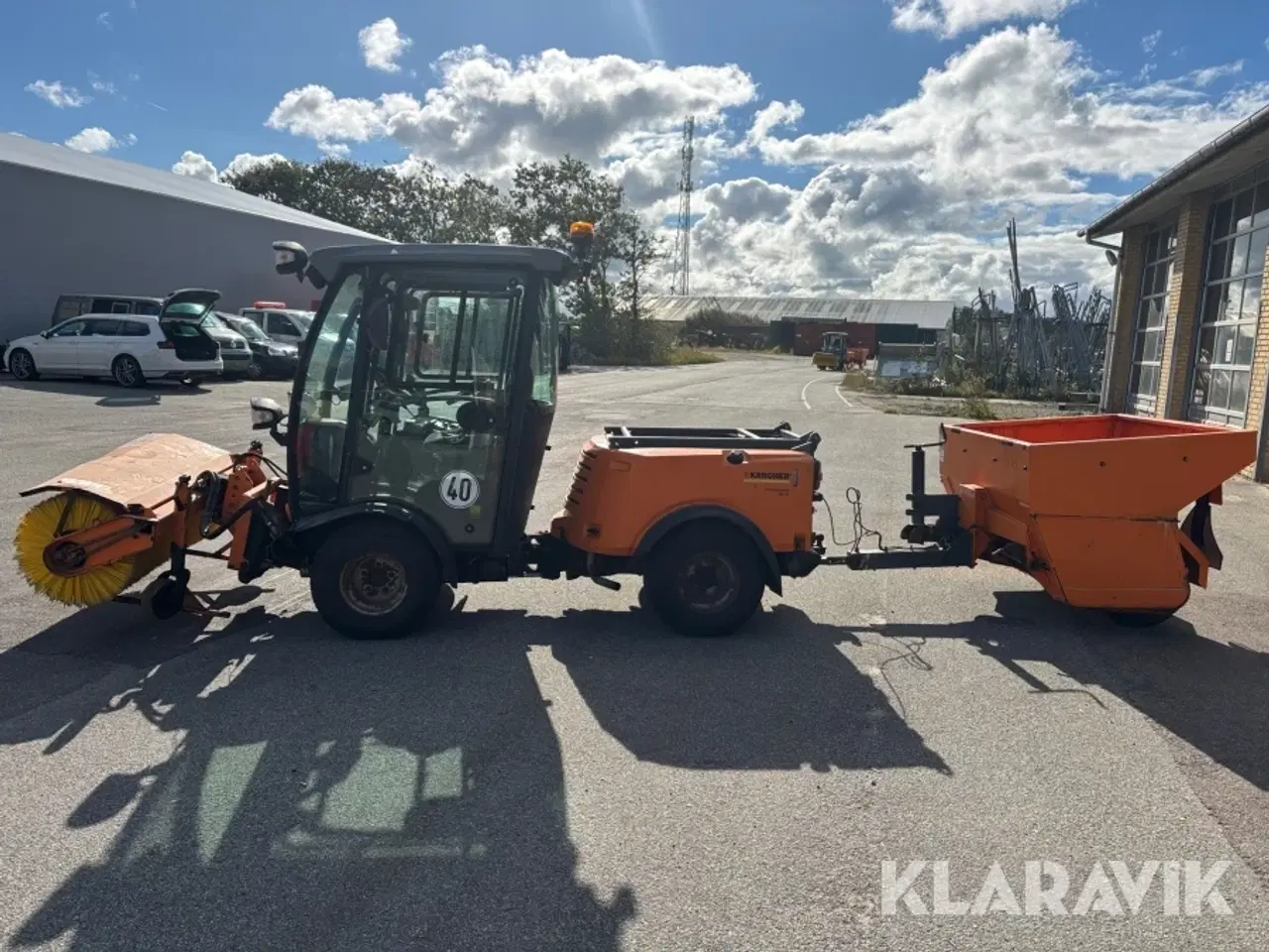 Billede 2 - Redskabsbærer Karcher Mic 50 advanced med tilbehør