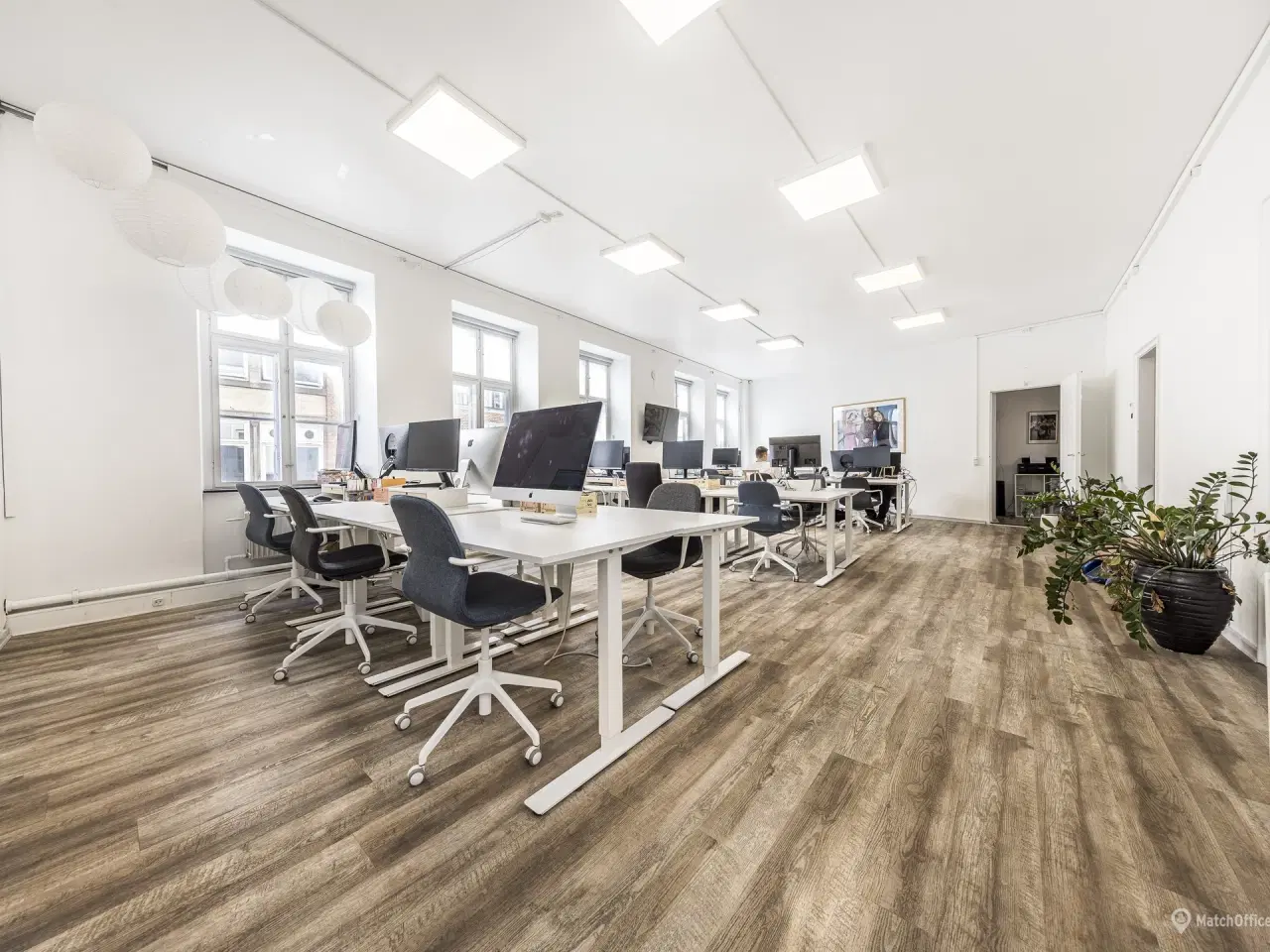 Billede 2 - Lyst og højloftet lejemål på 290 m² i Latinerkvarteret