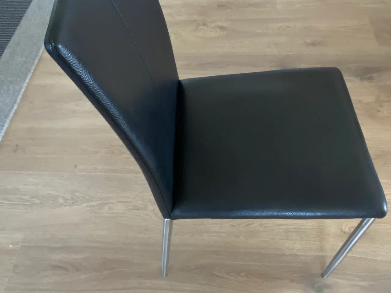 Billede 7 - Spisebord Laminat med 6 stole