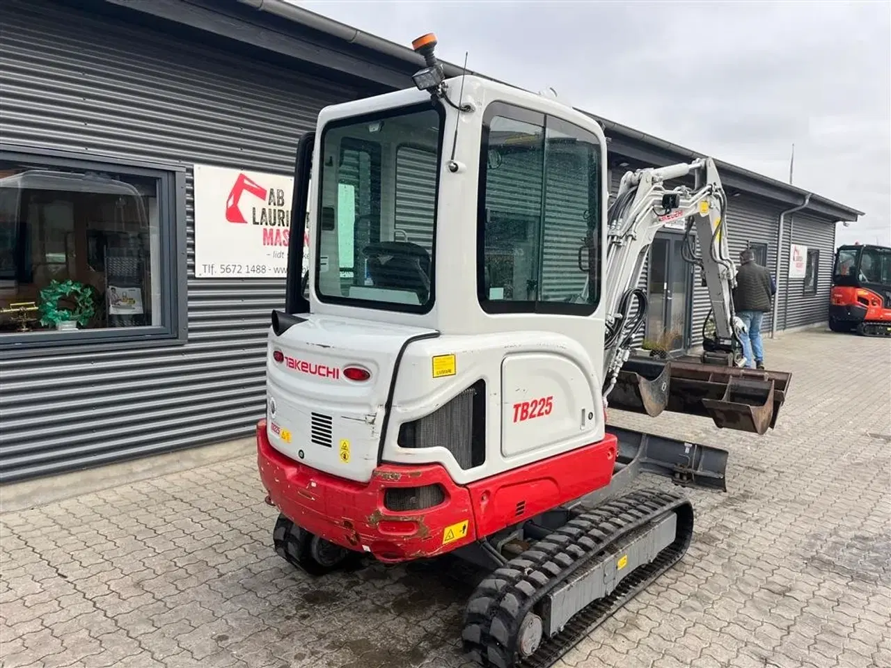 Billede 19 - Takeuchi TB 225 Tiltman med hydraulisk s40