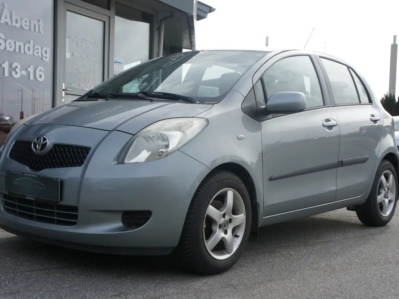 Billede 5 - Toyota Yaris 1,3 Luna