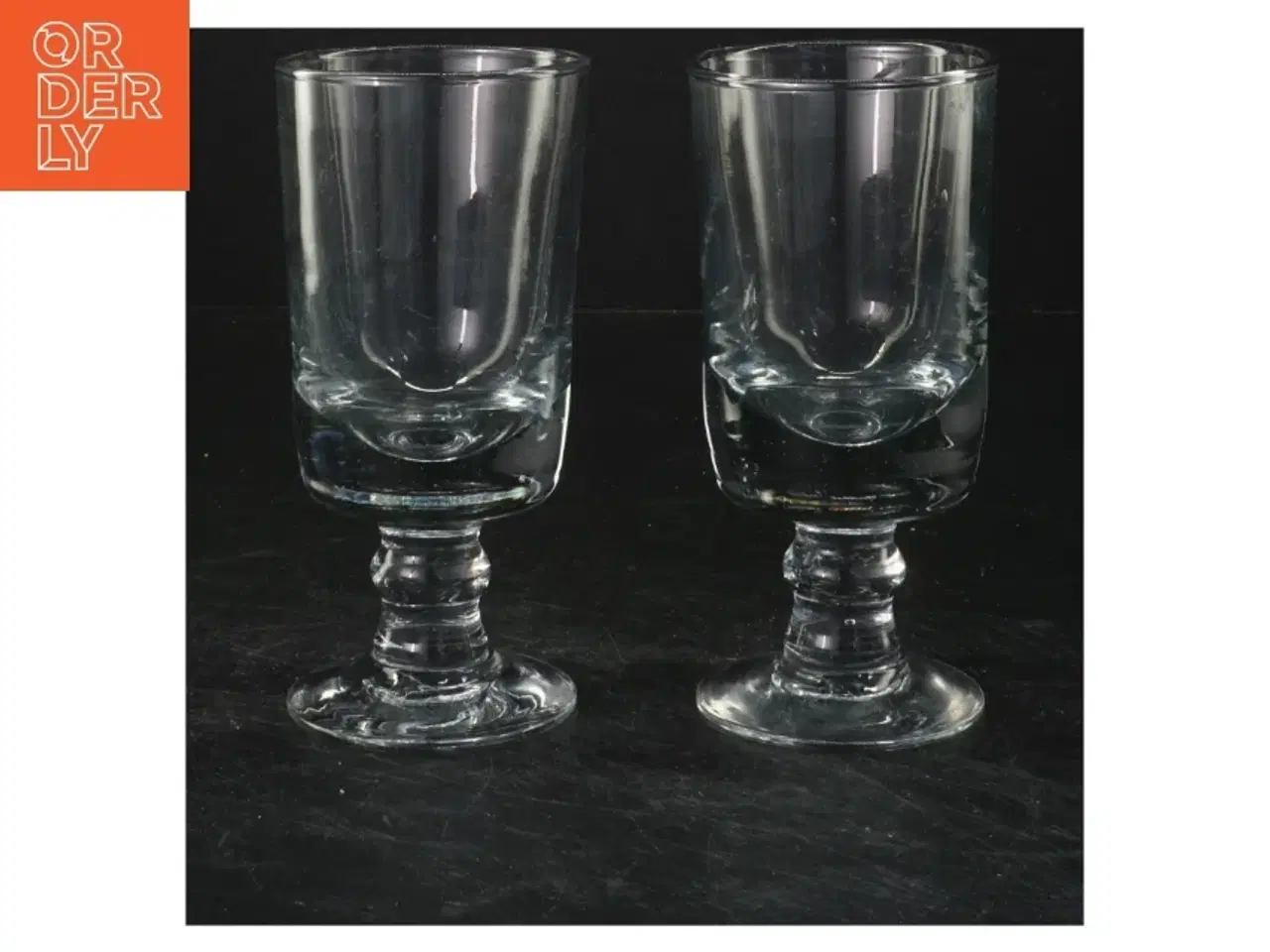 Billede 1 - Sæt med to mundblæste vinglas (str. 14x6 cm)