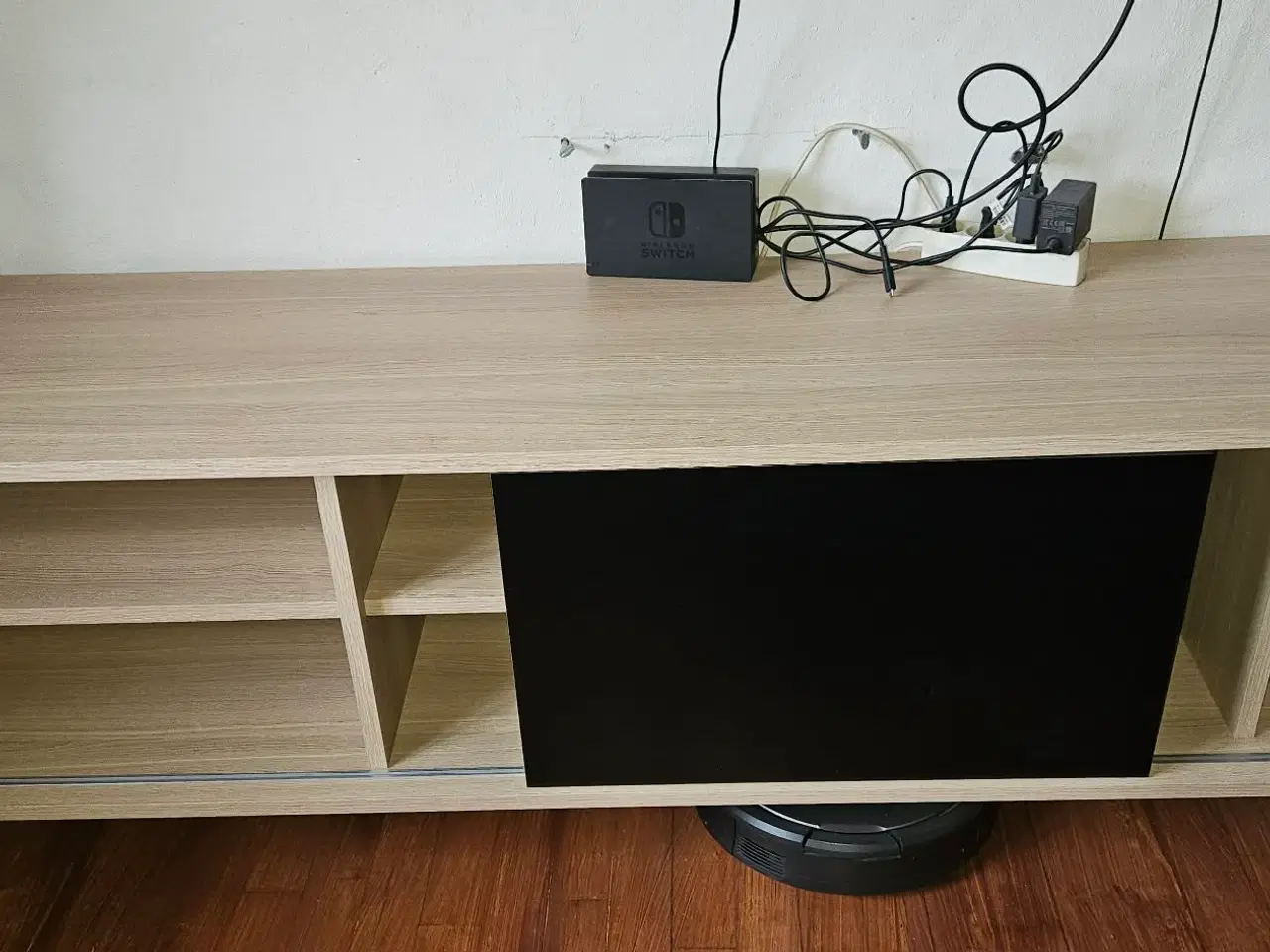 Billede 1 - tv bord i egetræsfarve