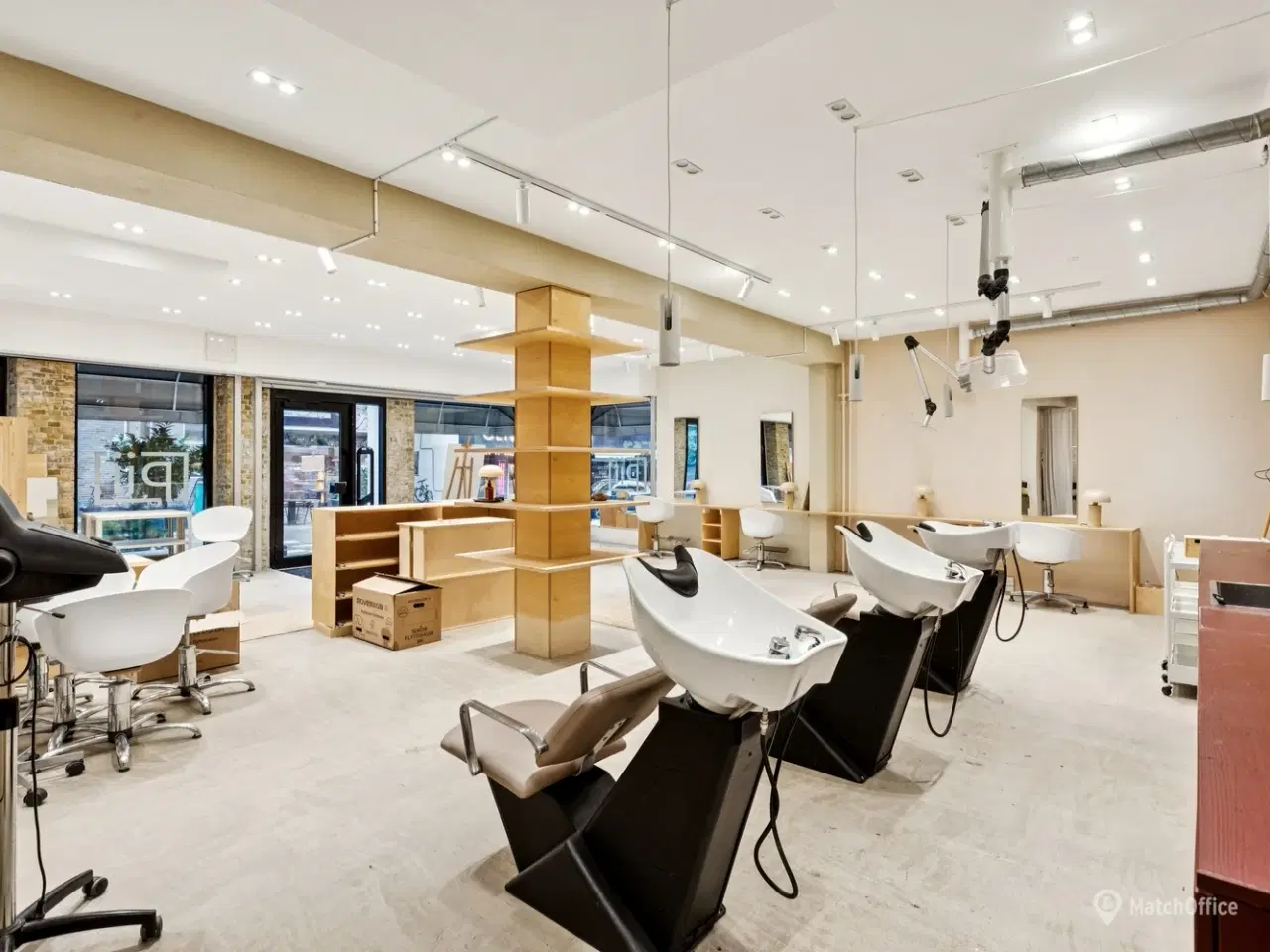 Billede 7 - 142 m² flot hjørnebutik med 100 m² kælder