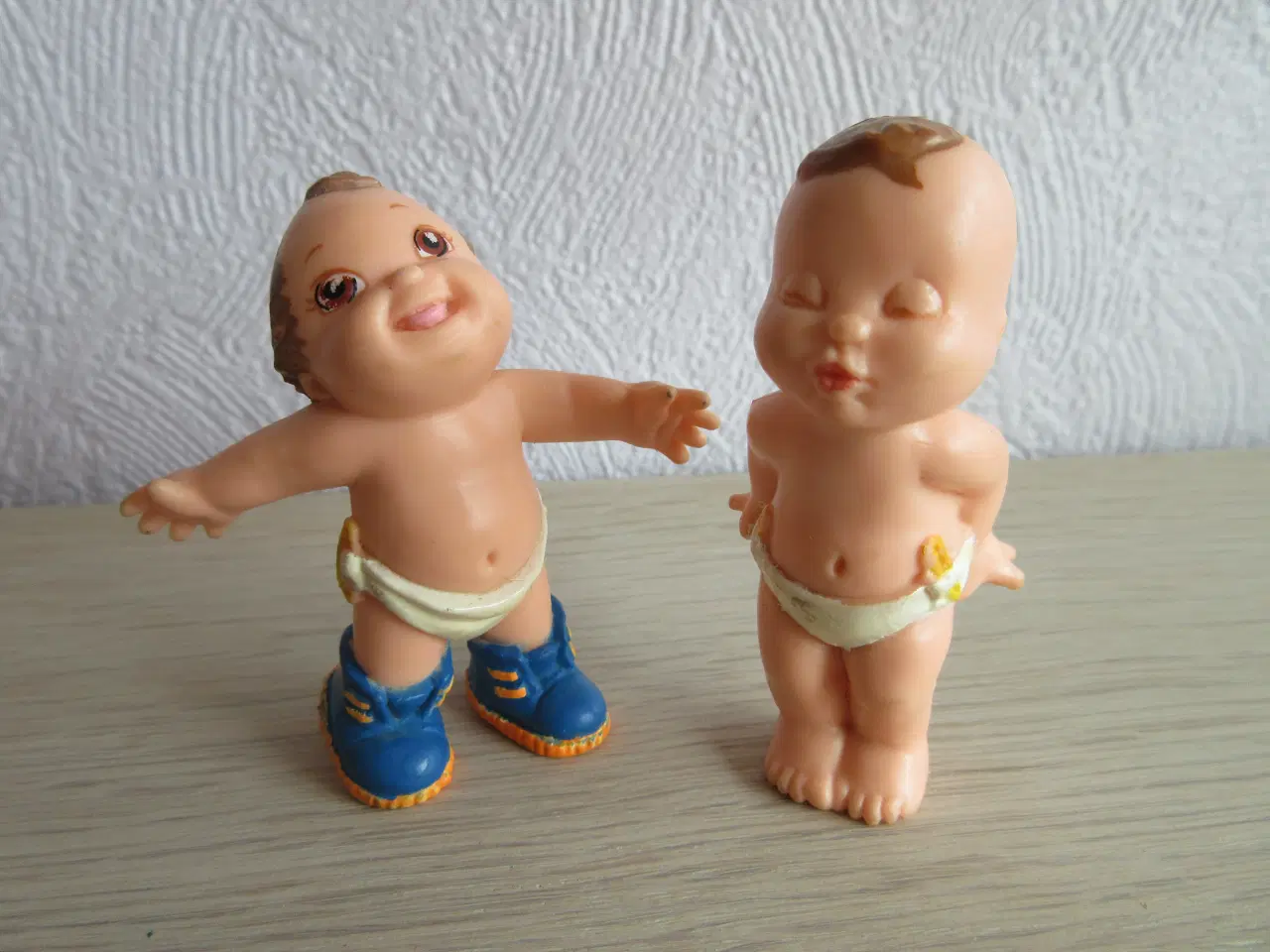 Billede 2 - Ældre babyfigurer ;-)