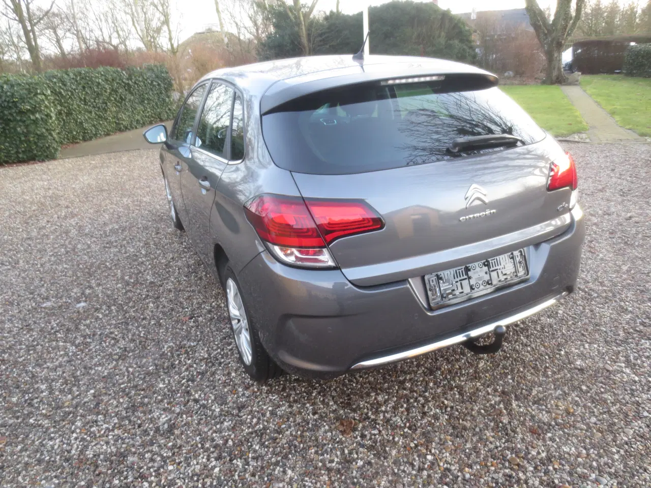 Billede 8 - Fin Citroen C 4 1.6 HDi År 2017. 