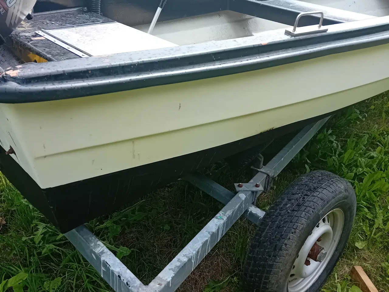Billede 2 - 14 fods jolle m motor og trailer