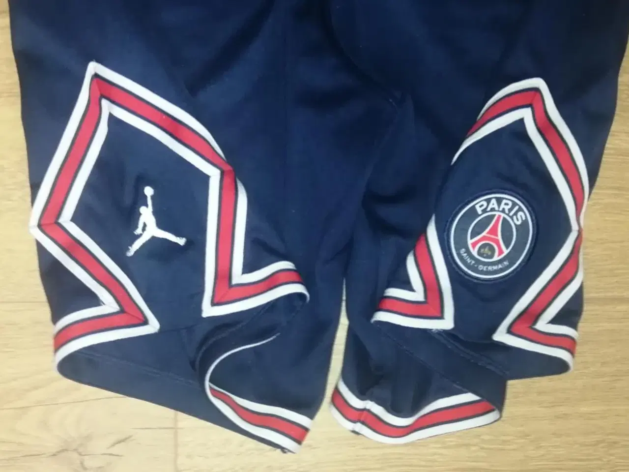 Billede 3 - PSG NIKE AIR JORDAN SHORTS, 13-14 ÅR, I FLOT STAND